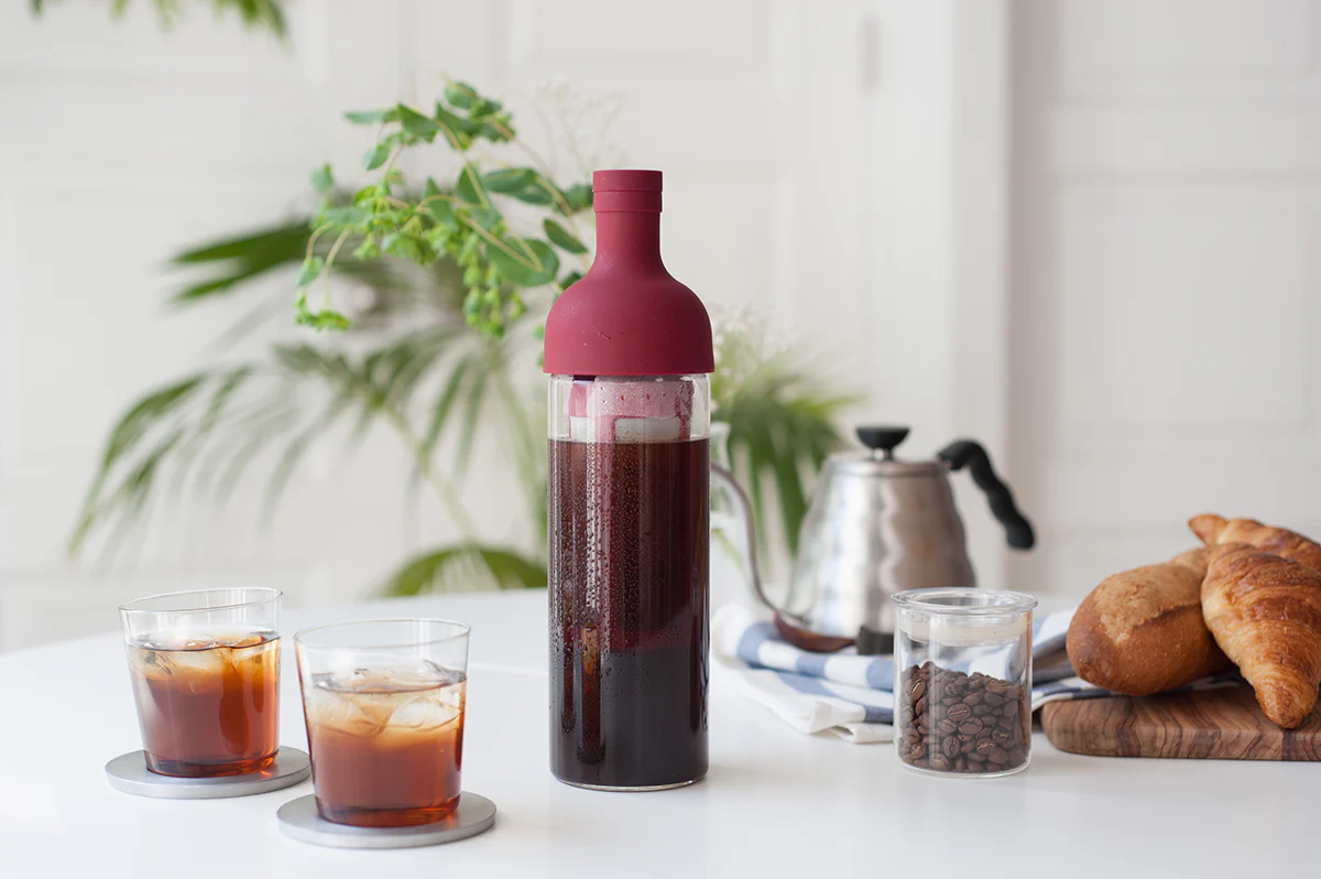 Hario Cold Brew Coffee Filter in Bottle (Cranberry Red) - Image 4