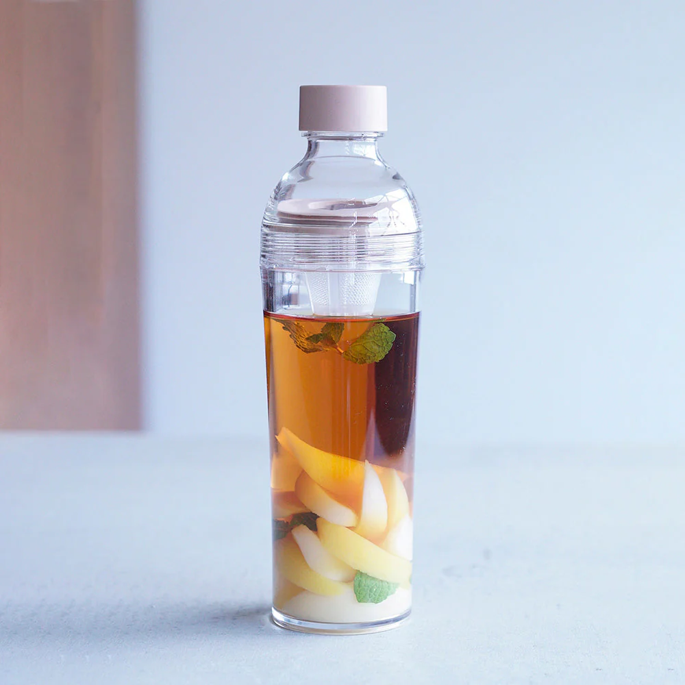 Hario Filter In Bottle Portable Cold Brew Tea Bottle - Smokey Pink (400ml) - Image 2