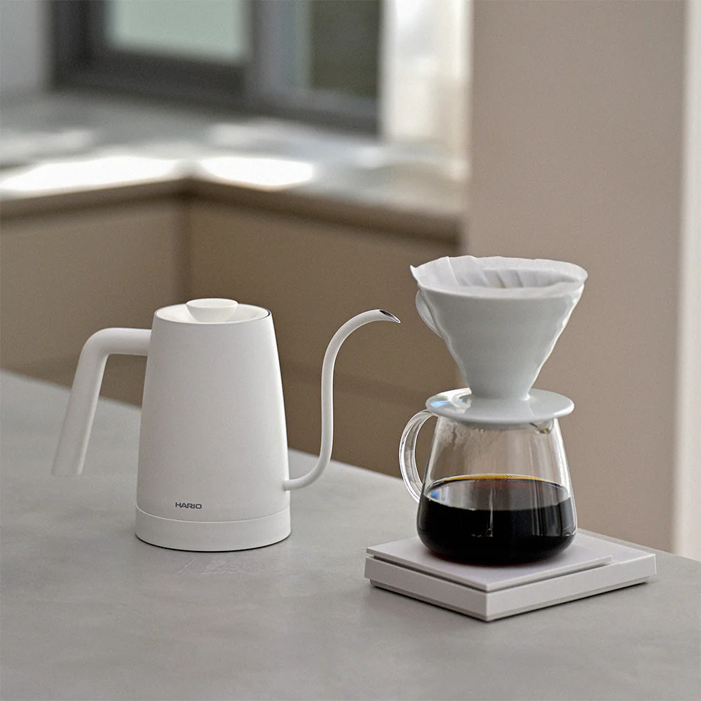 Hario Lyra Electric Coffee Drip Kettle (800ml) - White - Image 2