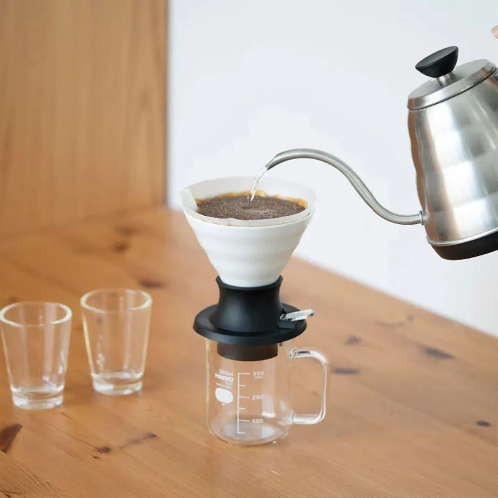 Hario Switch V60 Ceramic Immersion Dripper - White (Size 02) - Image 5